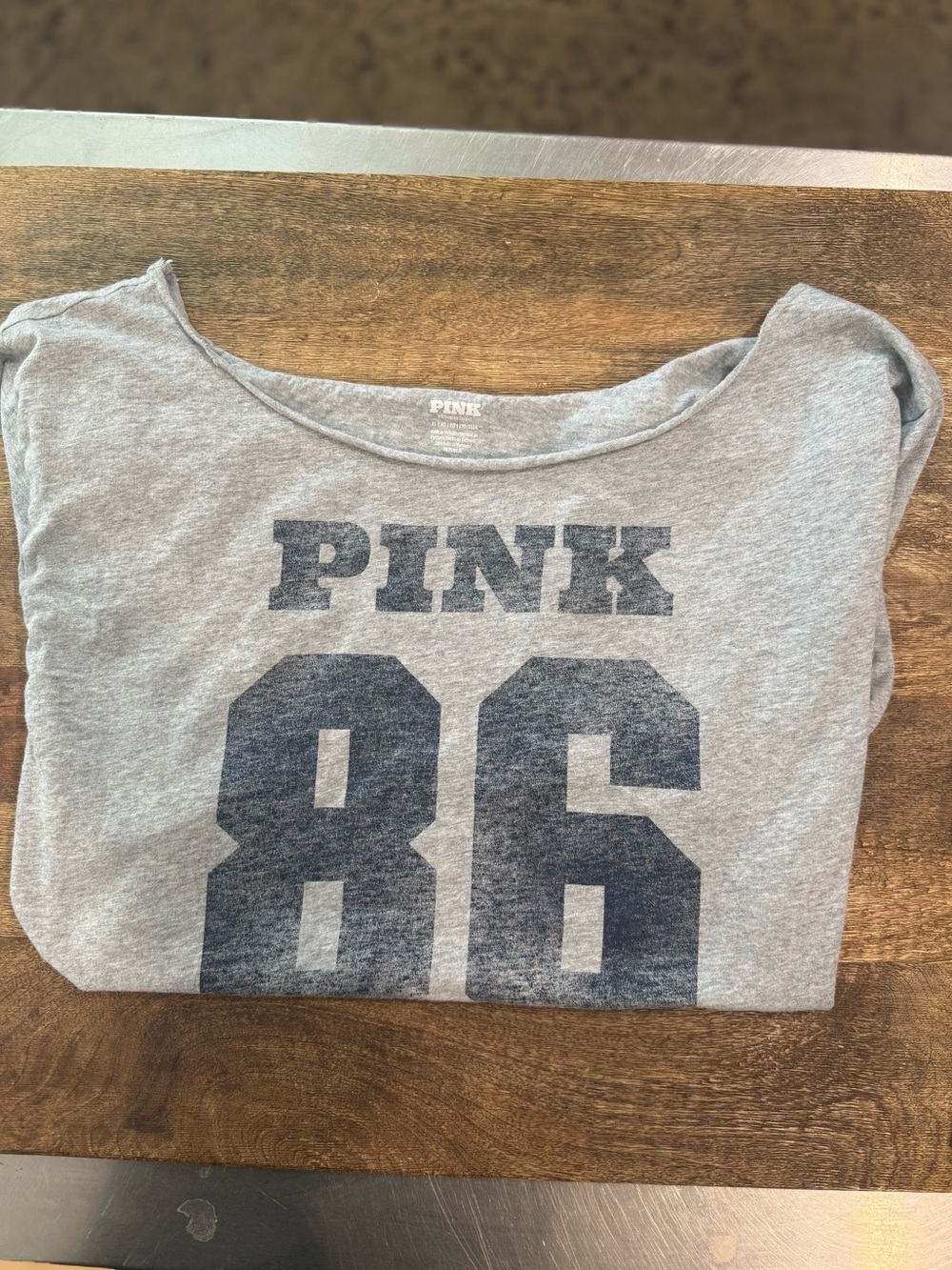PINK Victoria's Secret Gray Short Sleeve Tee with Navy '86 Graphic